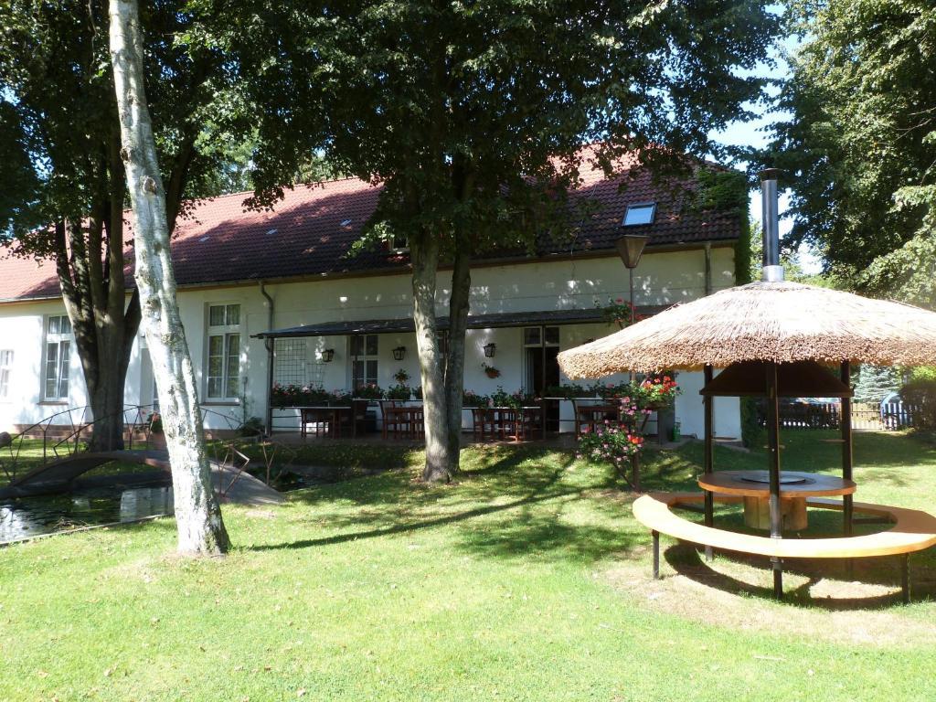 Hôtel Landhaus Dargelin à Behrenhoff Extérieur photo