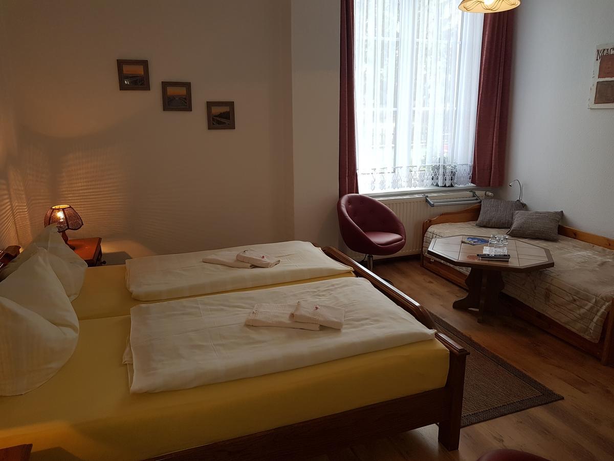 Hôtel Landhaus Dargelin à Behrenhoff Extérieur photo